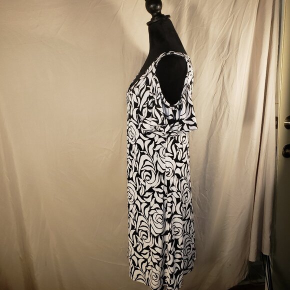 MSK Black & White Floral Cold Shoulder Dress, Size M - Picture 2 of 4